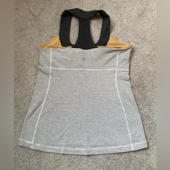 Lululemon Scoop Neck Workout Tank Size 8 - Picture 2 of 5